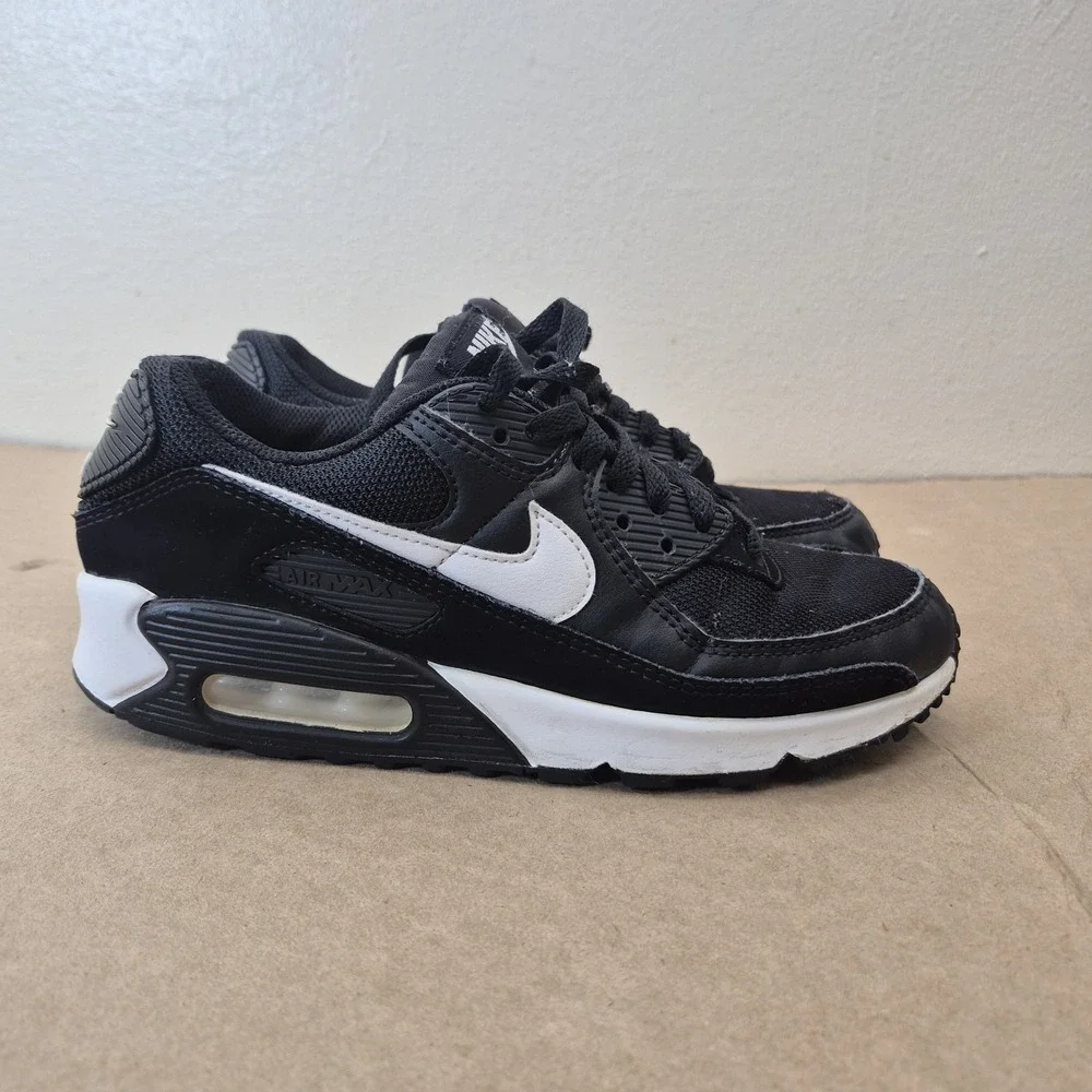 Size 8.5 • Nike Air Max 90 Black / White Women's Sneakers CQ2560-001‎